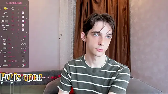 Aaron Boom online show from 06-03-26, 01:19