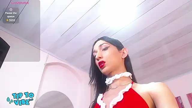 tamarafoxy  online show from 12-24-24, 12:22