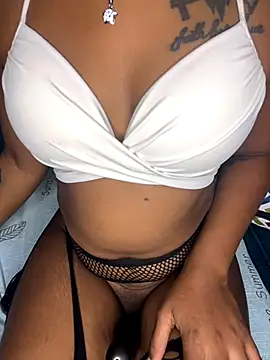 kishah1 online show from 10-27-25, 07:23