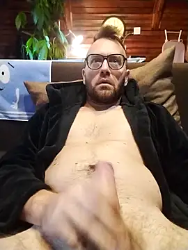 Snapshot of tomee83 chatting on 10-06-25, 06:00 tomee83 online show from 10-06-25, 06:00