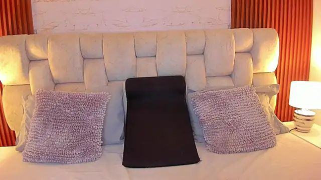 SophiaWylde online show from 01-14-25, 03:53