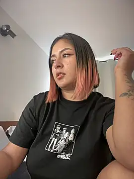 Snapshot of Rae_Lil_White chatting on 02-16-25, 09:48 Rae Lil White online show from 02-16-25, 09:48