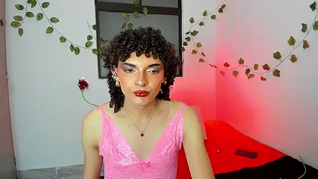 Snapshot of lucianromero chatting on 03-09-25, 04:49 lucianromero online show from 03-09-25, 04:49