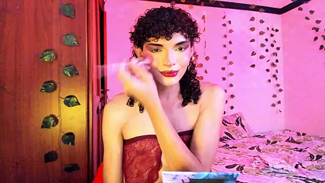 Snapshot of lucianromero chatting on 09-22-25, 04:36 lucianromero online show from 09-22-25, 04:36