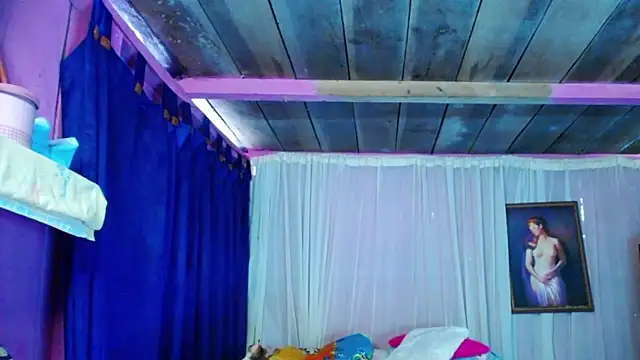 ZoeKuipers13 online show from 01-03-25, 07:50