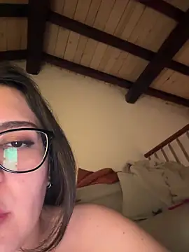 Snapshot of Its_Jade chatting on 03-06-25, 10:41 Its Jade online show from 03-06-25, 10:41