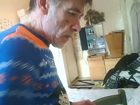 Snapshot of DaddyQuimHot chatting on 02-06-25, 04:03 DaddyQuimHot online show from 02-06-25, 04:03