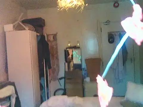 Snapshot of DaddyQuimHot chatting on 03-17-25, 07:02 DaddyQuimHot online show from 03-17-25, 07:02