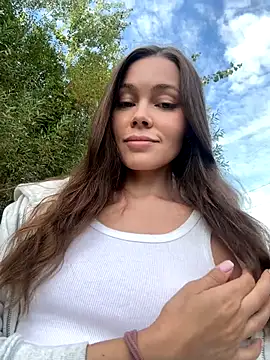 Snapshot of nicole111 chatting on 09-14-25, 12:04 nicole111 online show from 09-14-25, 12:04