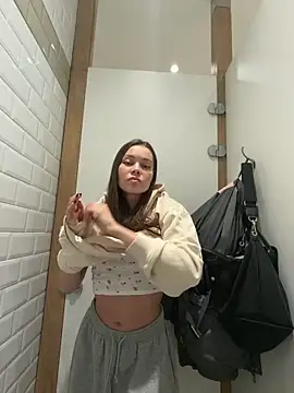 Snapshot of nicole111 chatting on 11-05-25, 01:11 nicole111 online show from 11-05-25, 01:11