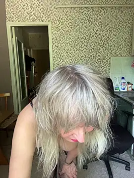 Snapshot of EsterHotMilf chatting on 06-17-26, 11:56 EsterHotMilf online show from 06-17-26, 11:56