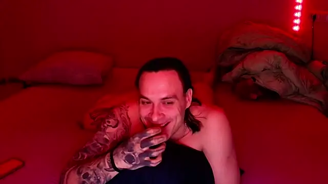 Snapshot of baphomet_from_ice chatting on 04-24-26, 07:05 baphomet from ice online show from 04-24-26, 07:05