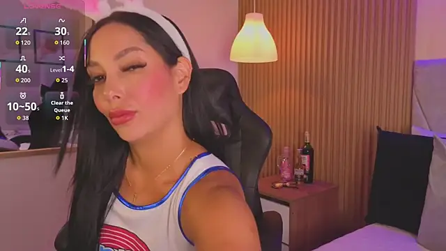 Snapshot of Dakota_diaz_ chatting on 10-29-25, 08:43 Dakota diaz online show from 10-29-25, 08:43