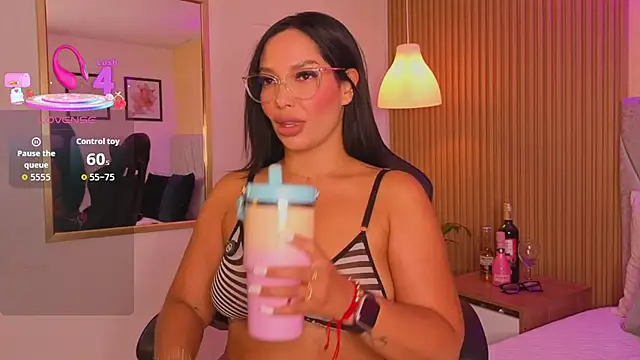 Snapshot of Dakota_diaz_ chatting on 12-02-25, 08:26 Dakota diaz online show from 12-02-25, 08:26