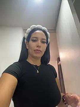Dakota diaz  online show from 05-31-26, 12:52