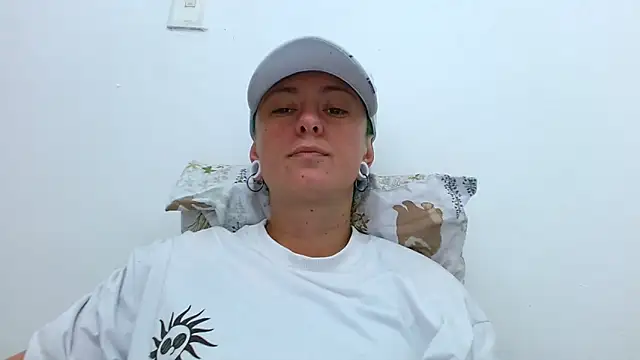 tomboyblue online show from 02-10-26, 05:28