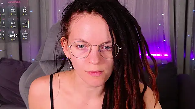 Snapshot of CoreyJane chatting on 06-17-26, 04:48 CoreyJane online show from 06-17-26, 04:48