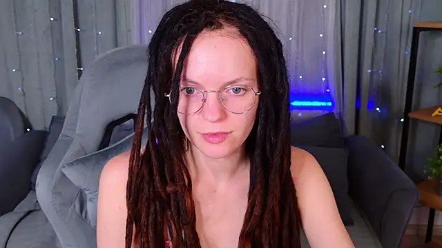 Snapshot of CoreyJane chatting on 06-25-26, 04:34 CoreyJane online show from 06-25-26, 04:34