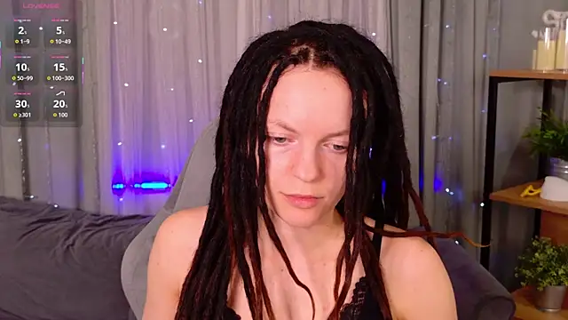 Snapshot of CoreyJane chatting on 06-26-26, 05:01 CoreyJane online show from 06-26-26, 05:01