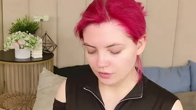 Lisa Adam online show from 12-04-25, 04:05