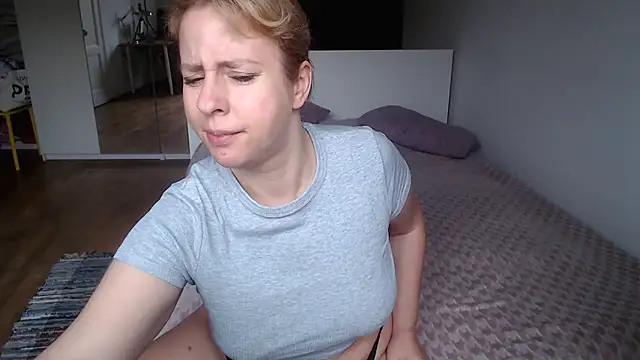 MariaValentine online show from 11-23-25, 06:57