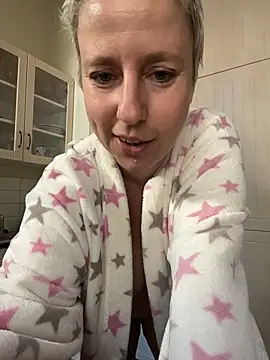 MariaValentine online show from 07-11-26, 05:54