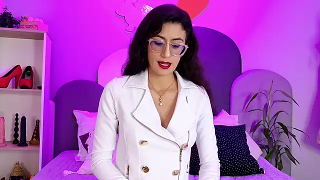Snapshot of SophieGomez22 chatting on 04-19-26, 11:20 SophieGomez22 online show from 04-19-26, 11:20