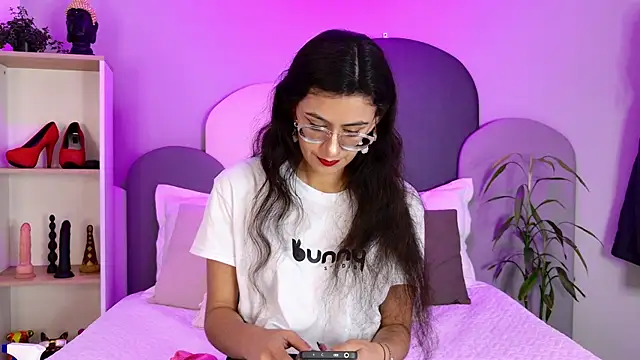 Snapshot of SophieGomez22 chatting on 05-20-26, 11:16 SophieGomez22 online show from 05-20-26, 11:16