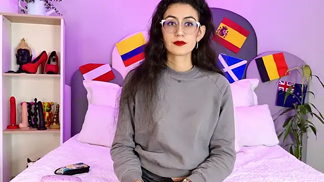 Snapshot of SophieGomez22 chatting on 07-17-26, 11:28 SophieGomez22 online show from 07-17-26, 11:28