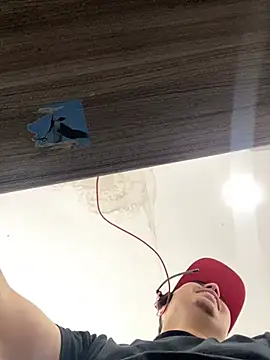 DanielGomez9 online show from 01-28-25, 08:36