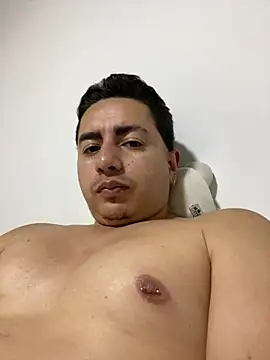 DanielGomez9 online show from 03-11-25, 04:21