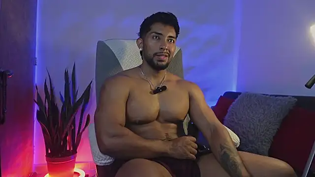 Snapshot of Couple_muscle1 chatting on 04-07-26, 09:04 Couple muscle1 online show from 04-07-26, 09:04