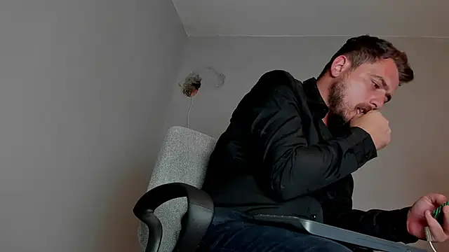 Snapshot of Master_Mark_Wayne chatting on 11-14-25, 12:42 Master Mark Wayne online show from 11-14-25, 12:42