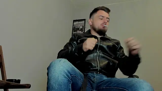 Snapshot of Master_Mark_Wayne chatting on 11-26-25, 05:47 Master Mark Wayne online show from 11-26-25, 05:47