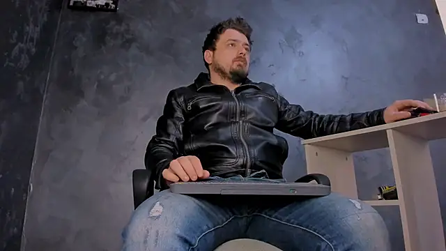 Snapshot of Master_Mark_Wayne chatting on 03-05-26, 12:23 Master Mark Wayne online show from 03-05-26, 12:23