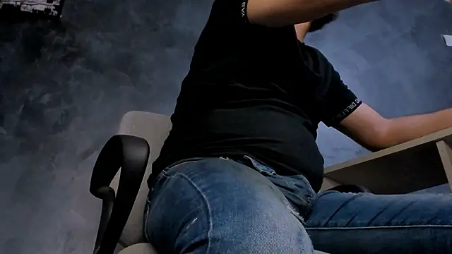 Snapshot of Master_Mark_Wayne chatting on 03-11-26, 12:05 Master Mark Wayne online show from 03-11-26, 12:05