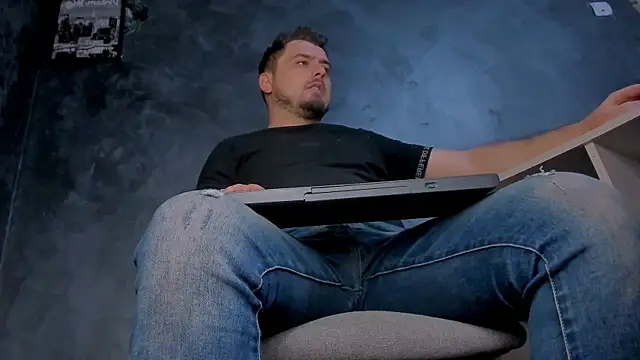 Snapshot of Master_Mark_Wayne chatting on 03-28-26, 11:32 Master Mark Wayne online show from 03-28-26, 11:32