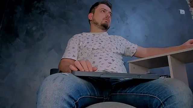 Snapshot of Master_Mark_Wayne chatting on 04-01-26, 10:38 Master Mark Wayne online show from 04-01-26, 10:38