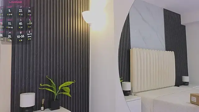 Madiee Rhea online show from 03-28-26, 02:11