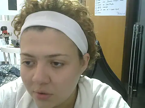 Snapshot of RuthBunny chatting on 06-01-26, 06:53 RuthBunny online show from 06-01-26, 06:53