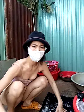 Snapshot of Lyly_sexy2k chatting on 03-02-25, 06:37 Lyly sexy2k online show from 03-02-25, 06:37