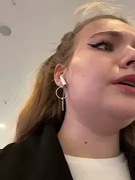 Snapshot of Holy_Tereza chatting on 12-07-24, 06:48 Holy Tereza online show from 12-07-24, 06:48