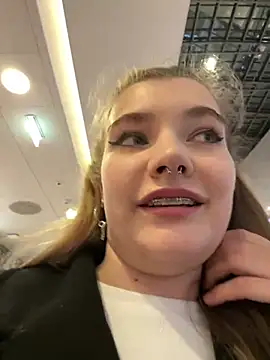 Snapshot of Holy_Tereza chatting on 12-10-24, 03:44 Holy Tereza online show from 12-10-24, 03:44