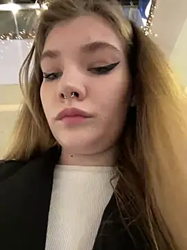 Snapshot of Holy_Tereza chatting on 12-14-24, 03:36 Holy Tereza online show from 12-14-24, 03:36