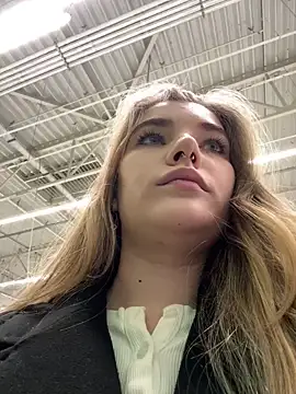 Snapshot of Holy_Tereza chatting on 01-29-25, 03:26 Holy Tereza online show from 01-29-25, 03:26