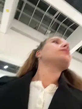 Snapshot of Holy_Tereza chatting on 02-20-25, 05:40 Holy Tereza online show from 02-20-25, 05:40