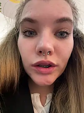 Snapshot of Holy_Tereza chatting on 03-07-25, 06:22 Holy Tereza online show from 03-07-25, 06:22