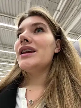 Snapshot of Holy_Tereza chatting on 03-18-25, 03:31 Holy Tereza online show from 03-18-25, 03:31