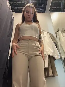 Snapshot of Holy_Tereza chatting on 11-07-25, 03:45 Holy Tereza online show from 11-07-25, 03:45