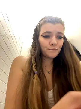 Snapshot of Holy_Tereza chatting on 11-14-25, 03:44 Holy Tereza online show from 11-14-25, 03:44